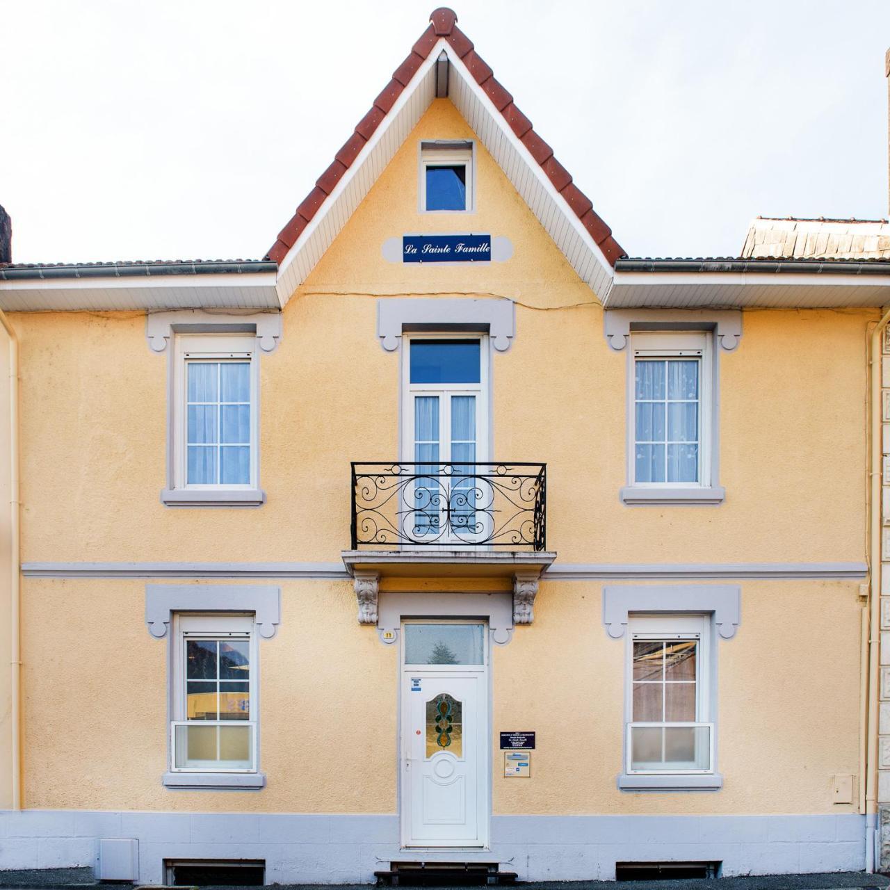 Hotel La Sainte Famille Lourdes Exterior foto